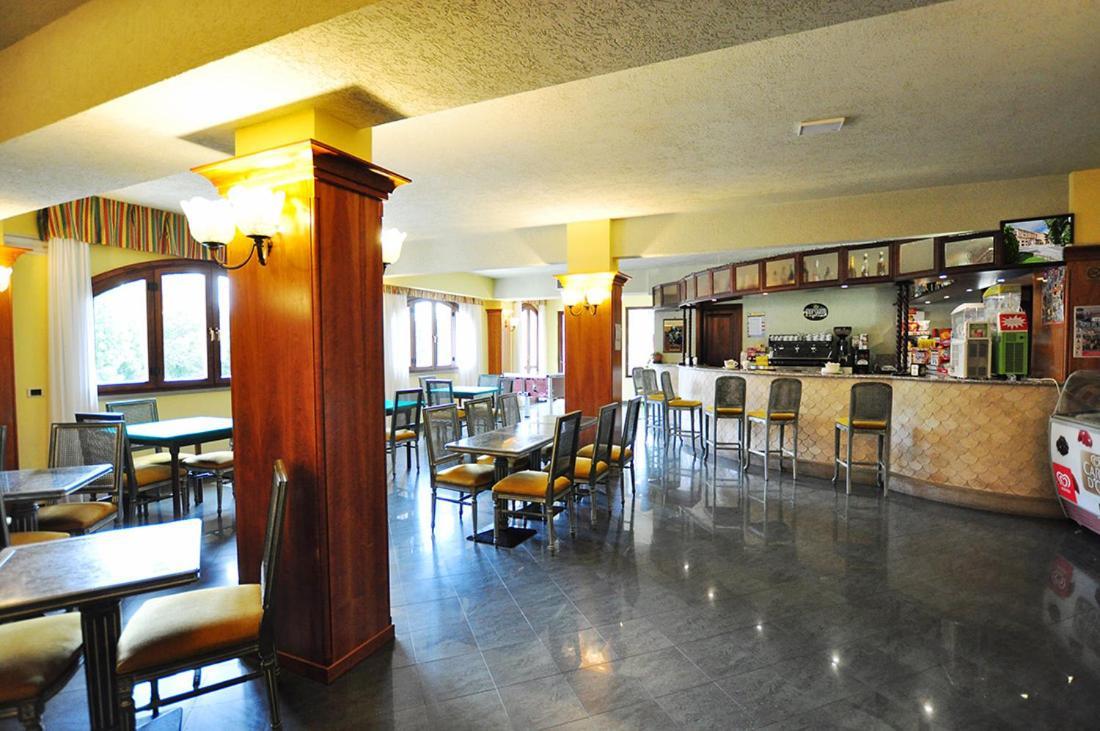 Leo Hotel 레오네사 외부 사진
